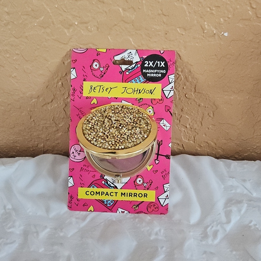 NWT BETSEY JOHNSON MAGNIFYING BLING COMPACT MIRROR - Picture 4 of 5